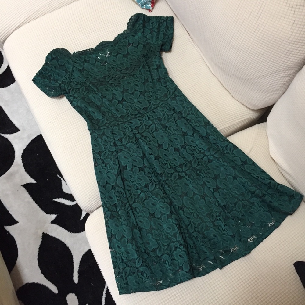 Emerald Green Lace Midi Dress